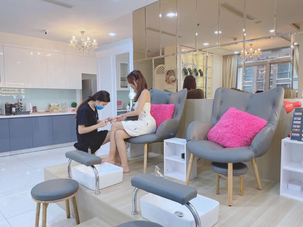 Bling Nail Room – Địa Điểm Làm Đẹp