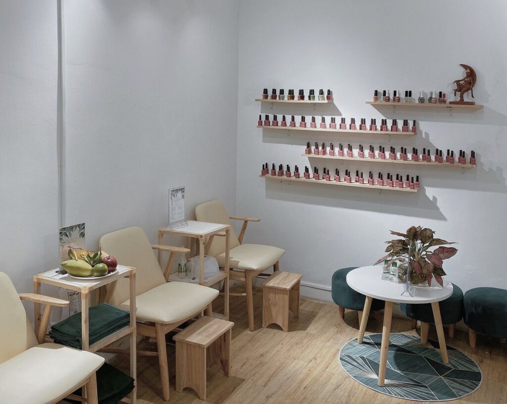 Omi Nailroom – Địa Điểm Làm Đẹp